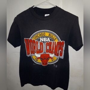 1991 Chicago Bulls World Champs Black T-Shirt Adult Size Small